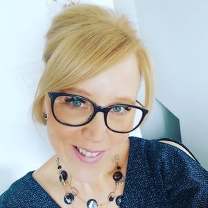 Meet your Posher, Caroline